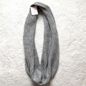 NWT Lauren Conrad Gray Infinity Scarf